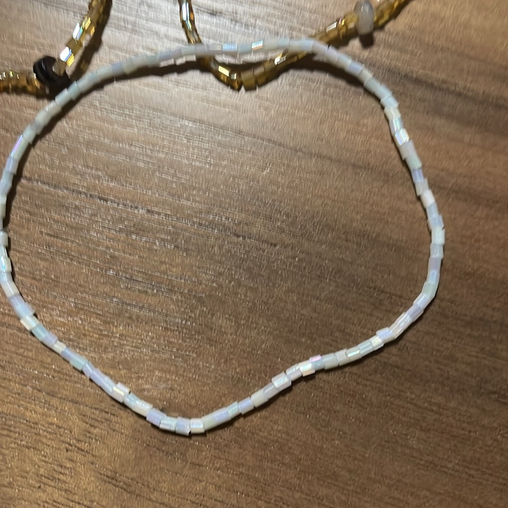 11 beaded bracelets - Picture 4 of 5